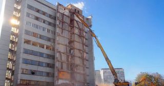 Демонтаж многоэтажного дома Искитим, цена от 3748 руб.