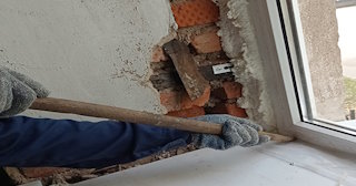 Демонтаж оконных откосов по выгодной цене от 528 руб. в Искитиме - Сварной-Скм