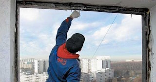 Демонтаж остекления балкона в Искитиме - цена от 581 руб. - Сварной-Скм