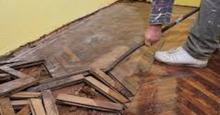 Демонтаж пола в квартире в Искитиме - Стоимость от 528 рублей | Сварной-Скм
